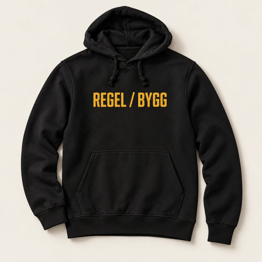 Svart hoodie med gul REGEL / BYGG-logotyp