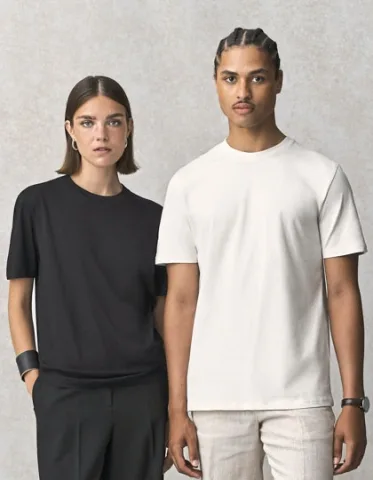 Unisex Easycare T-Shirt Lyam