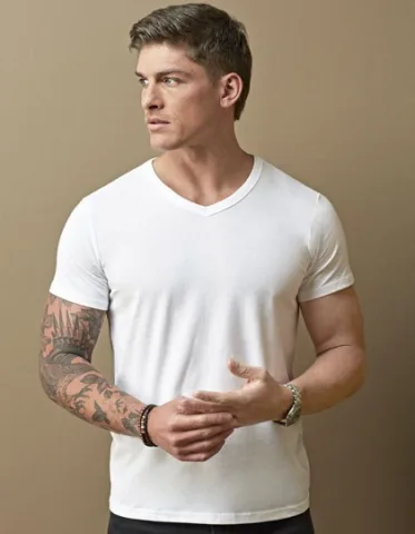 Ben V-Neck