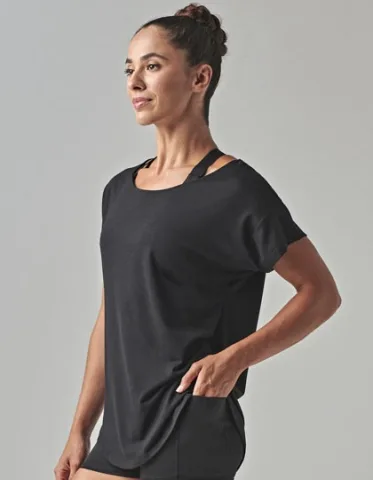 Scoop Neck T